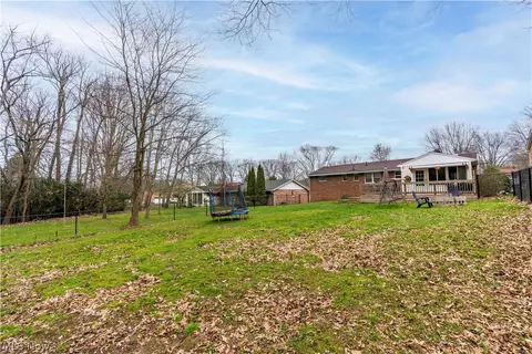 Exterior - 4904 3rd St NW, Canton, OH 44708 photo 4 of 8