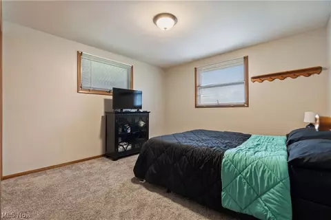 Bedroom - 4904 3rd St NW, Canton, OH 44708 photo 3 of 9