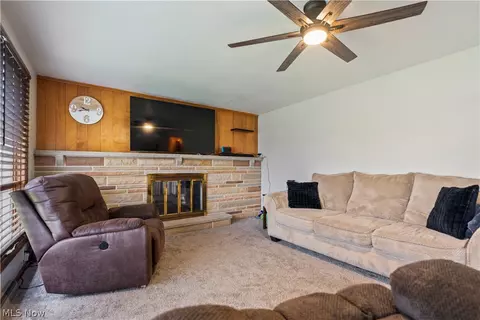 Living - 4904 3rd St NW, Canton, OH 44708 photo 3 of 4