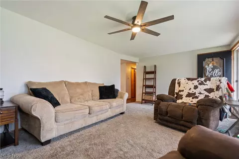 Living - 4904 3rd St NW, Canton, OH 44708 photo 2 of 4