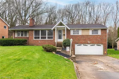 4904 3rd St NW, Canton, OH 44708