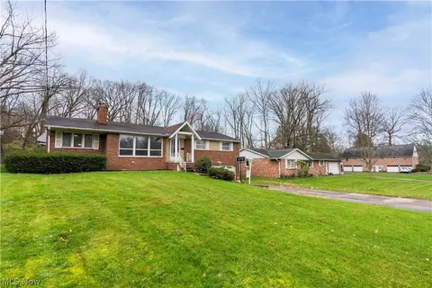 Exterior - 4904 3rd St NW, Canton, OH 44708 photo 8 of 8