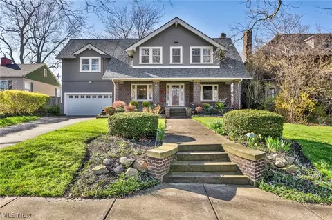 15101 Shore Acres Dr, Cleveland, OH 44110