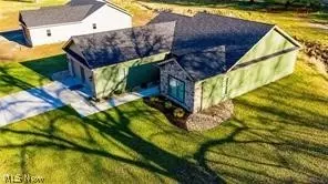 155 Haley Cir, Weirton, WV 26062