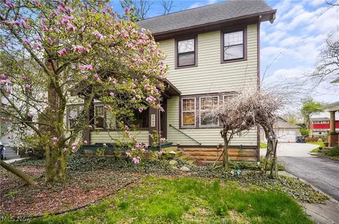 3040 Euclid Heights Blvd, Cleveland Heights, OH 44118