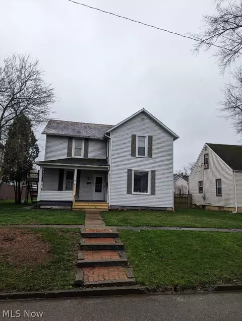 275 W Indiana Ave, Sebring, OH 44672