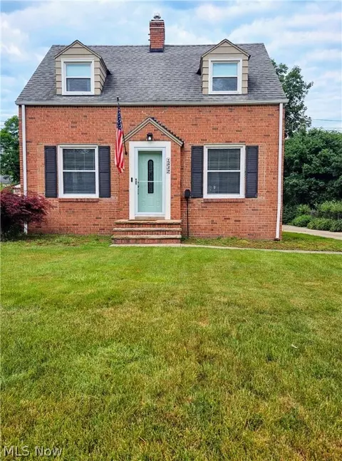 1532 Oakmount Rd, South Euclid, OH 44121