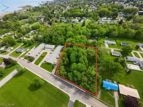 Chestnut Street, Conneaut, OH 44030