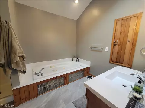 Bath - 5636 Ledge Rd, Madison, OH 44057 photo 1 of 5