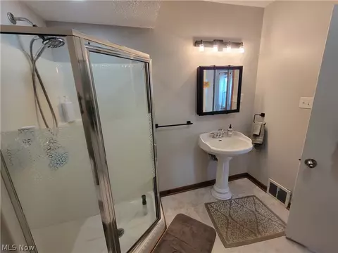 Bath - 5636 Ledge Rd, Madison, OH 44057 photo 5 of 5