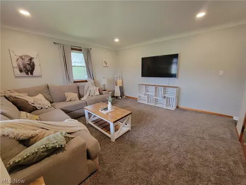 Living - 5636 Ledge Rd, Madison, OH 44057 photo 3 of 4