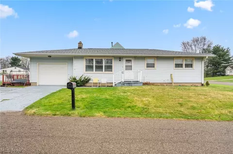 1864 Massachusetts Ave SE, Massillon, OH 44646