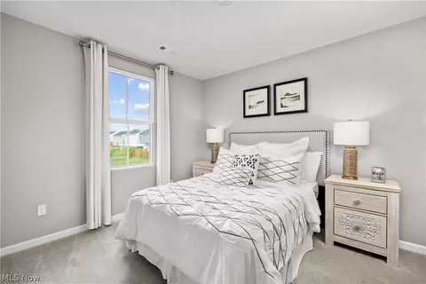 Bedroom - 4615 Erhart Dr, Lorain, OH 44053 photo 11 of 13