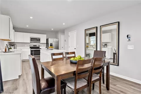 Dining - 4615 Erhart Dr, Lorain, OH 44053 photo 1 of 2