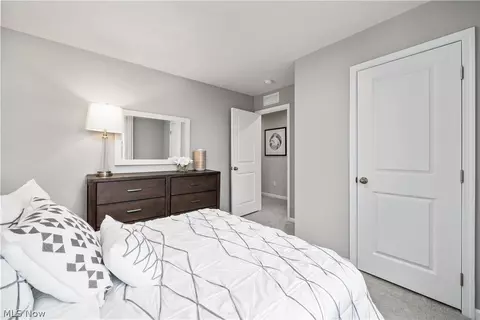 Bedroom - 4615 Erhart Dr, Lorain, OH 44053 photo 13 of 13