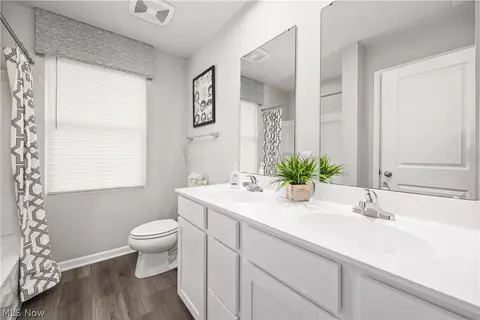 Bath - 4615 Erhart Dr, Lorain, OH 44053 photo 3 of 3