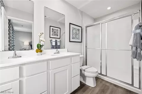 Bath - 4615 Erhart Dr, Lorain, OH 44053 photo 2 of 3