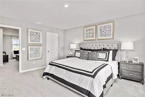 Bedroom - 4615 Erhart Dr, Lorain, OH 44053 photo 4 of 13