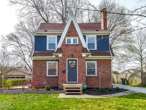 2036 Lorena Ave, Akron, OH 44313