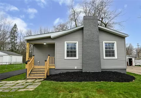 1520 Sheffield Rd, South Euclid, OH 44121