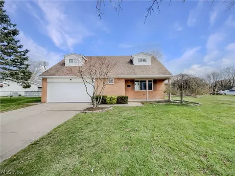 220 Michigan Ave, Elyria, OH 44035