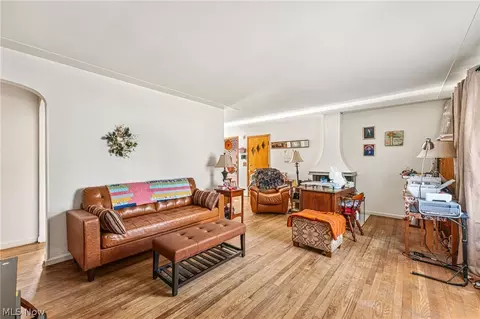 Living - 2913 Werner Ct, Lorain, OH 44052 photo 3 of 3
