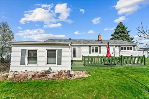 Exterior - 2913 Werner Ct, Lorain, OH 44052 photo 4 of 7