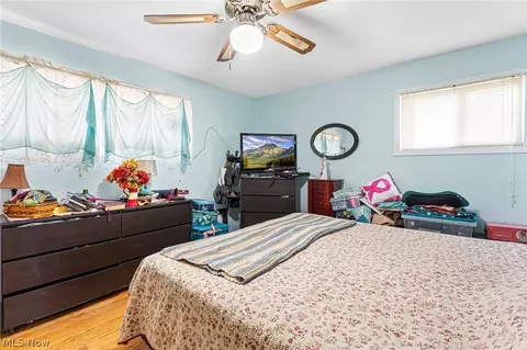 Bedroom - 2913 Werner Ct, Lorain, OH 44052 photo 1 of 2