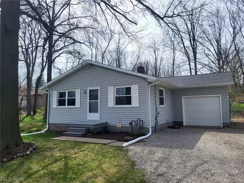 3260 Mogadore Rd, Akron, OH 44312