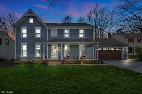 2814 Waterbury St NW, North Canton, OH 44720