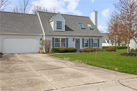 24659 Thicket Ln, Olmsted Falls, OH 44138