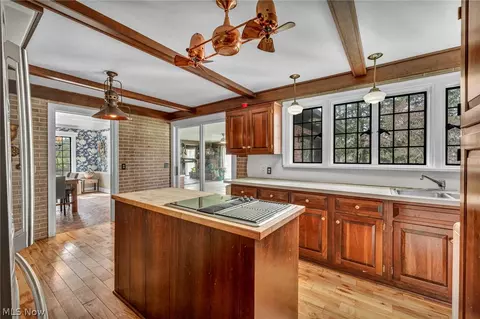 Kitchen - 396 Overbrook Rd, Elyria, OH 44035 photo 4 of 5
