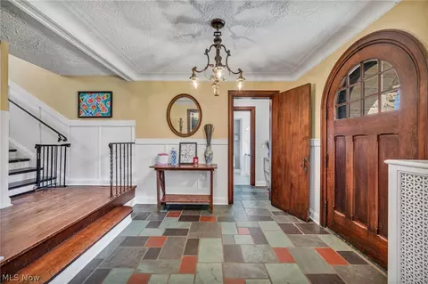 Entry Way - 396 Overbrook Rd, Elyria, OH 44035 photo 2 of 4