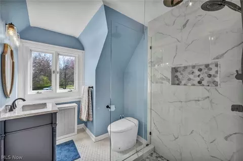 Bath - 396 Overbrook Rd, Elyria, OH 44035 photo 6 of 6