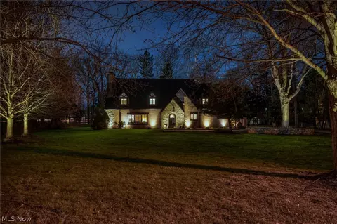 Exterior - 396 Overbrook Rd, Elyria, OH 44035 photo 5 of 8