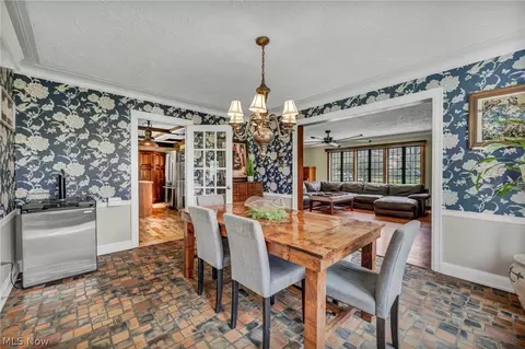 Dining - 396 Overbrook Rd, Elyria, OH 44035 photo 2 of 3