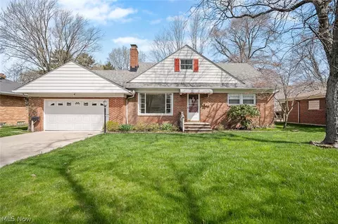20331 Blackfoot Ave, Euclid, OH 44117