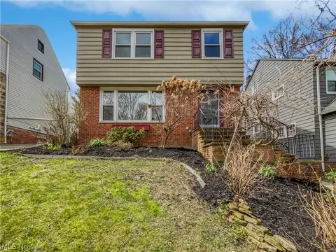 2382 Rinard Rd, Cleveland, OH 44118