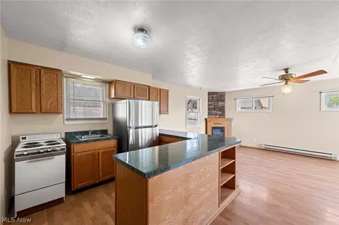 Kitchen - 373 Naples Dr, Elyria, OH 44035 photo 3 of 6