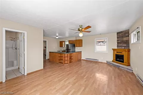 Kitchen - 373 Naples Dr, Elyria, OH 44035 photo 5 of 6