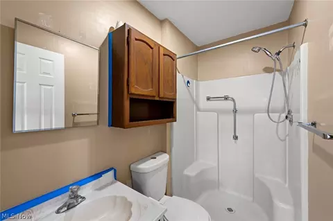 Bath - 373 Naples Dr, Elyria, OH 44035 photo 1 of 3