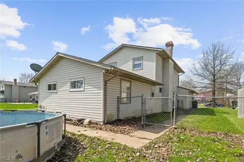 Exterior - 373 Naples Dr, Elyria, OH 44035 photo 7 of 7