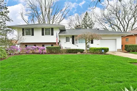 1501 Estabrook Ave NW, Warren, OH 44485