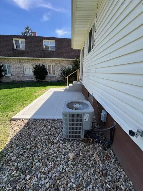 Exterior - 1067 Packard Dr, Akron, OH 44320 photo 3 of 3