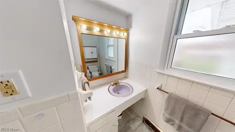 Bath - 7142 Murray Ridge Rd, Elyria, OH 44035 photo 2 of 3