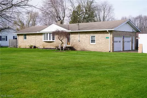 Exterior - 7142 Murray Ridge Rd, Elyria, OH 44035 photo 2 of 9