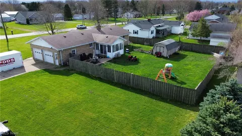 Exterior - 7142 Murray Ridge Rd, Elyria, OH 44035 photo 8 of 9