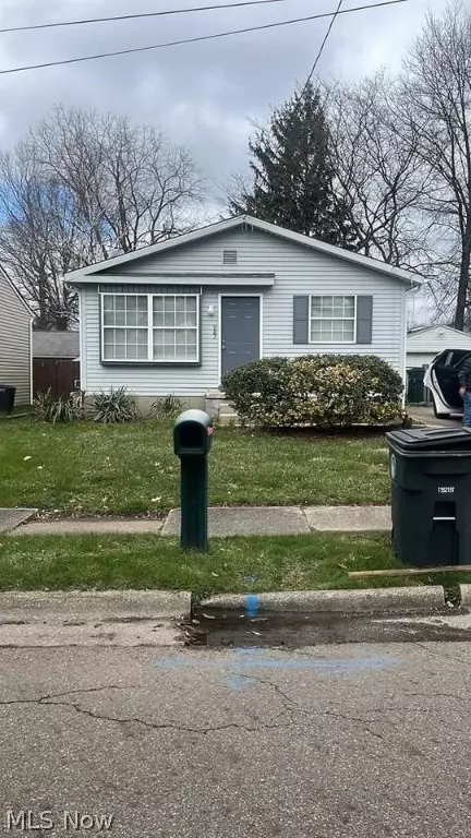 987 Jean Ave, Akron, OH 44310