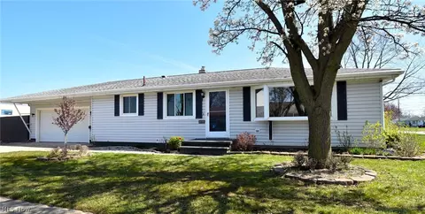 2779 Utica Ave, Lorain, OH 44052