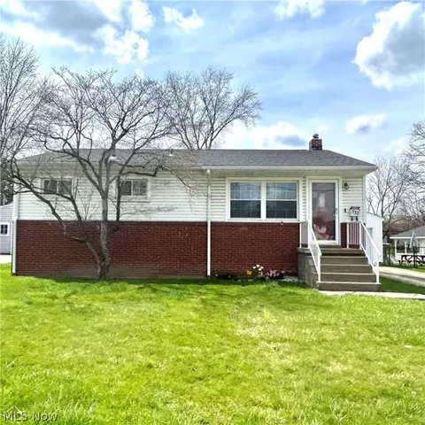 538 Rebecca Ave, Hubbard, OH 44425